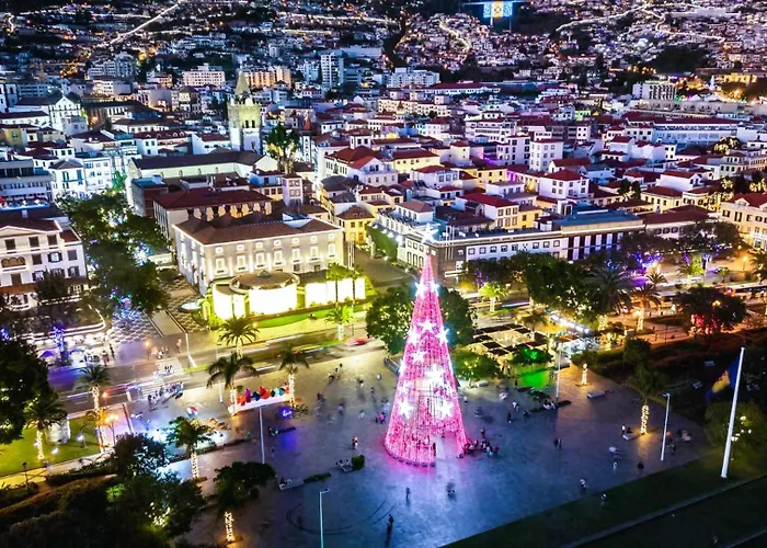 Semesterbostad Quintinha Achadas *